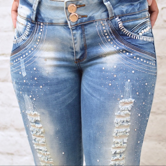 ❌SOLD❌ Embellished Colombian Bonage Jeans - Picture 2 of 4